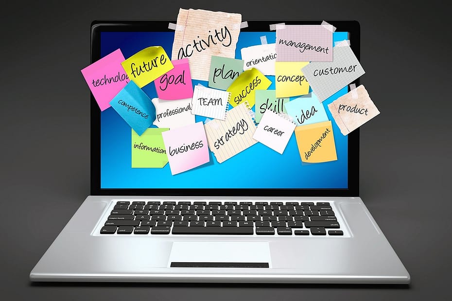 bulletin board, laptop, computer-3233641.jpg